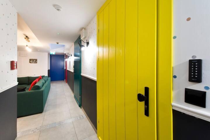 Waterlane Island Hostel&Apartments Gdansk Ngoại thất bức ảnh