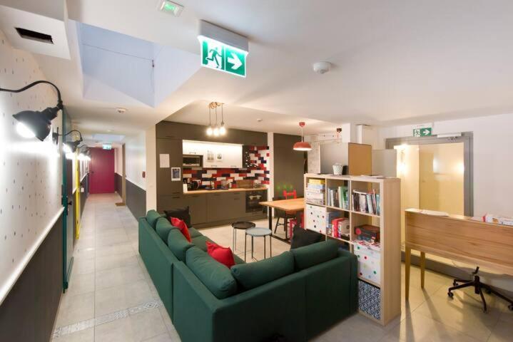Waterlane Island Hostel&Apartments Gdansk Ngoại thất bức ảnh